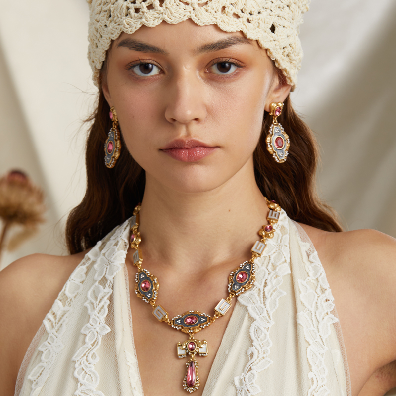 Vintage Palace Pink Crystal Pe - مراجعة Women Accessories Dubai وسعره