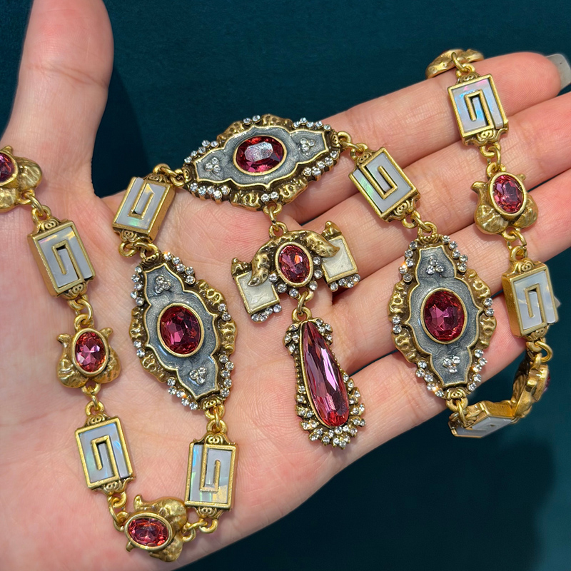 Vintage Palace Pink Crystal Pe - مراجعة Women Accessories Dubai وسعره