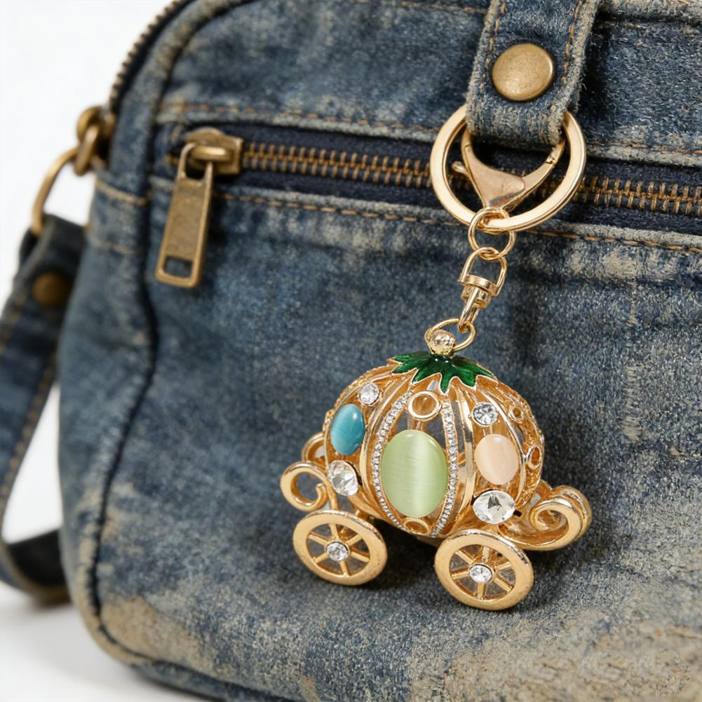 Pumpkin Carriage Keychain Fair - مراجعة Women'S Accessories Coach وسعره