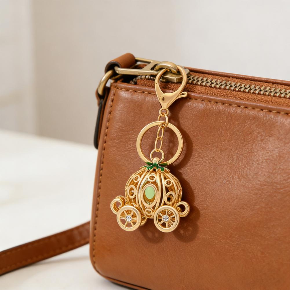 Pumpkin Carriage Keychain Fair - مراجعة Women'S Accessories Coach وسعره