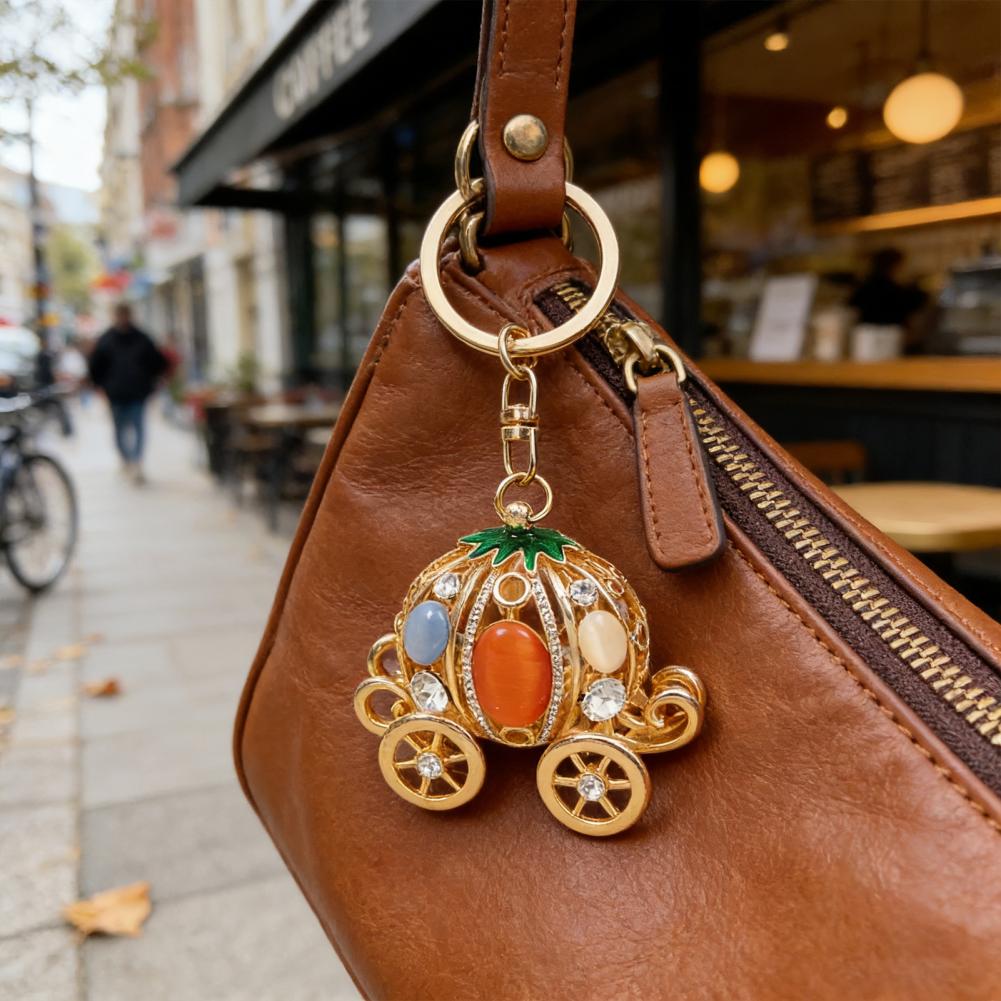 Pumpkin Carriage Keychain Fair - مراجعة Women'S Accessories Coach وسعره