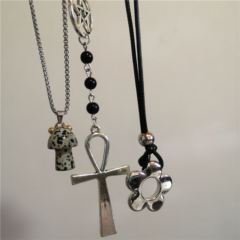 Gothic Punk Stone Mushroom Flo - مراجعة Women'S Accessories In The 90S وسعره