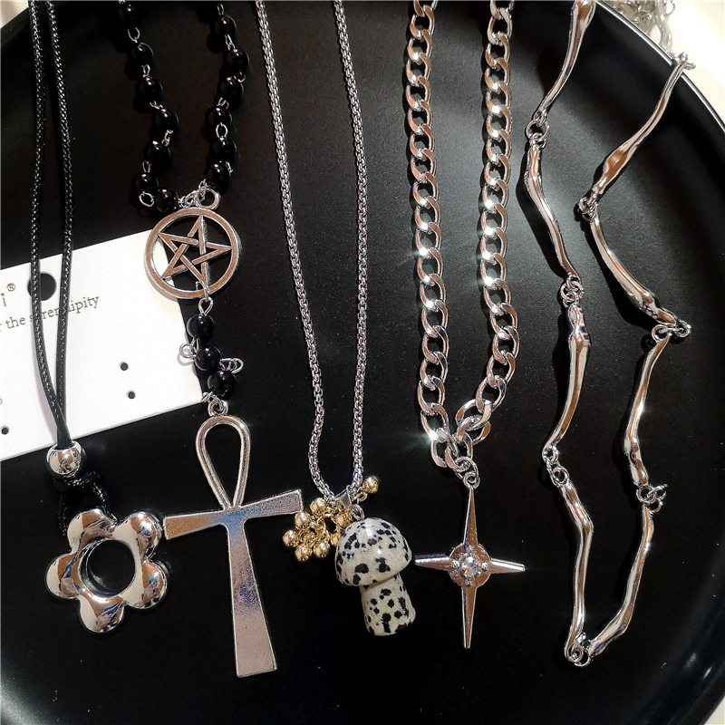Gothic Punk Stone Mushroom Flo - مراجعة Women'S Accessories In The 90S وسعره