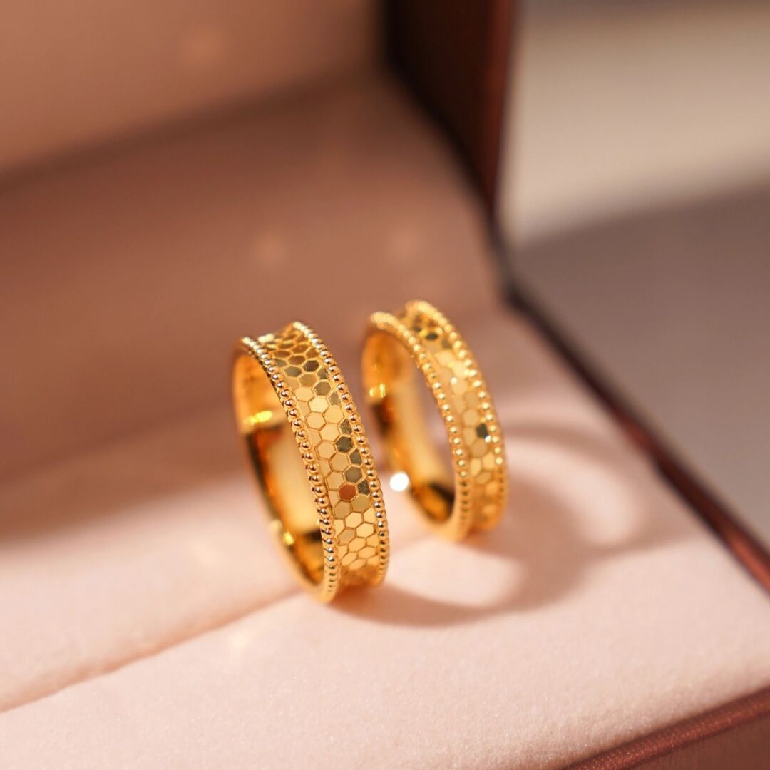 Pure Gold Color Shine Honeycom - مراجعة Women Accessories Dubai وسعره