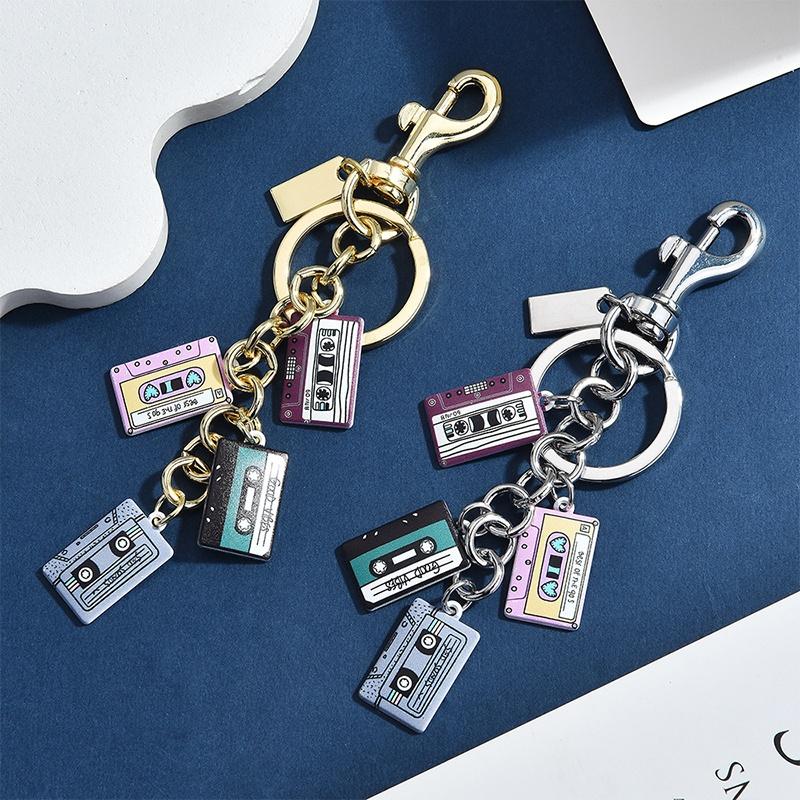 Vintage Cassette Tape Keychain - مراجعة Women'S Accessories In The 80S وسعره
